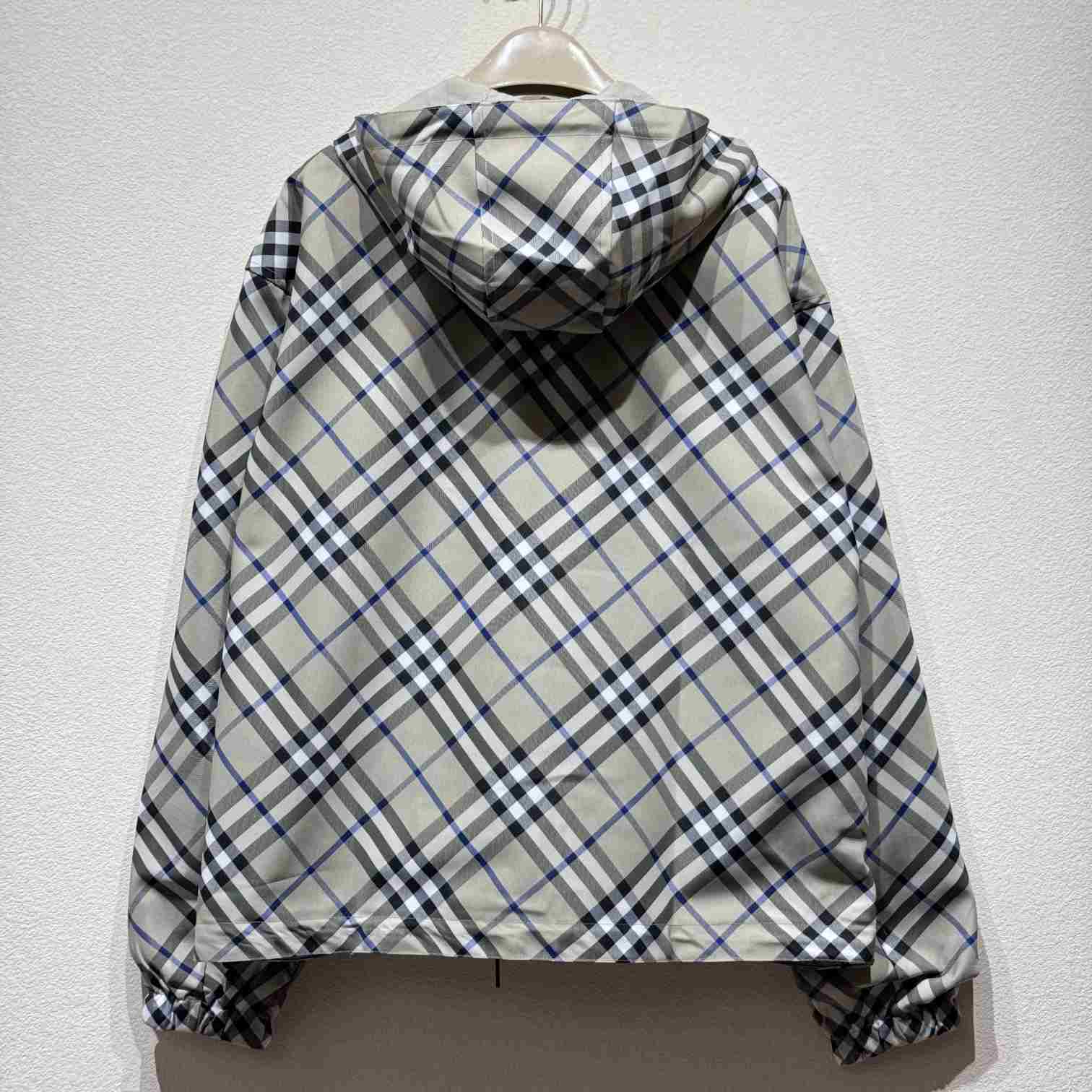 Burberry Cropped Reversible Check Jacket - DesignerGu