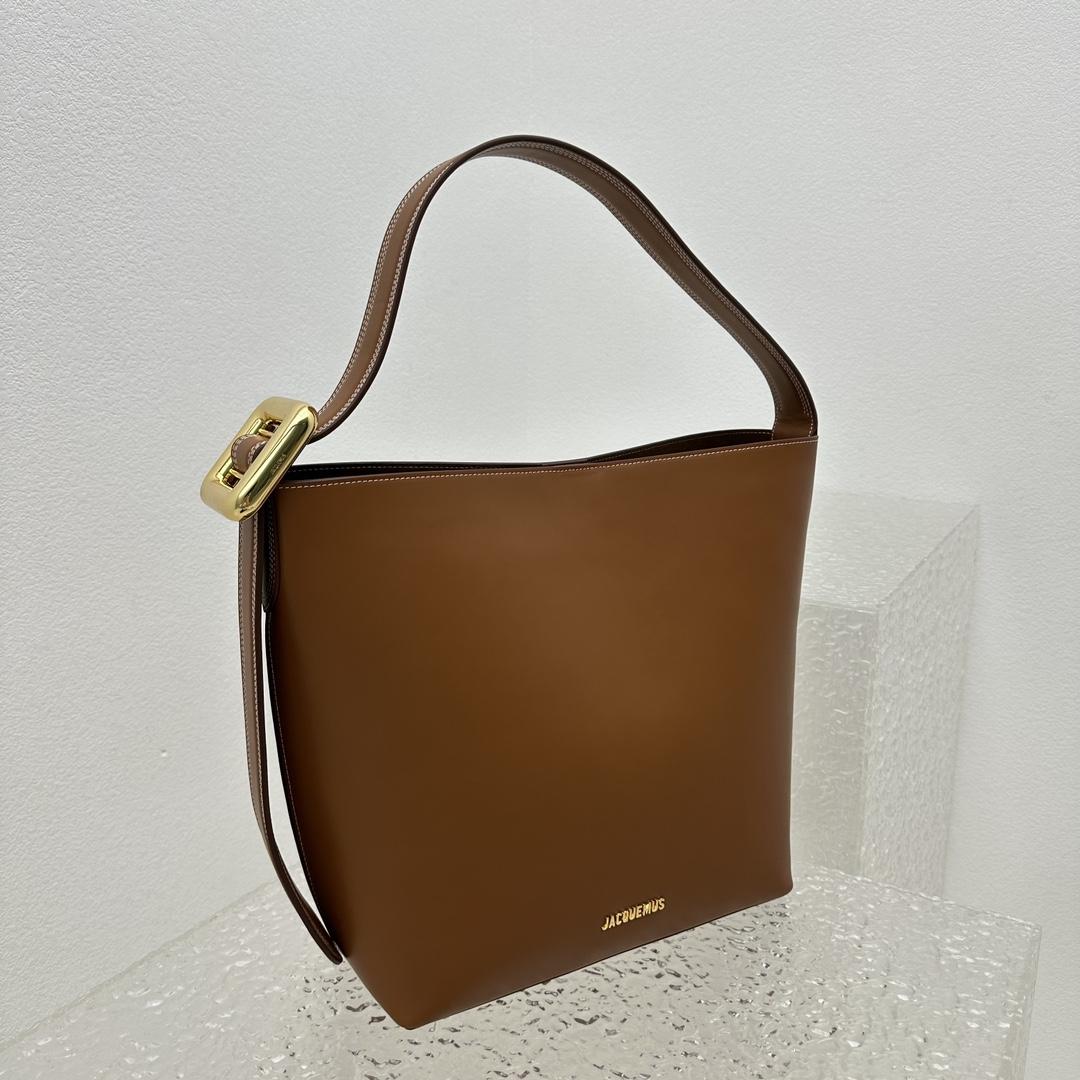 Jacquemus Le Regalo Leather Bucket Bag (30x33x14cm) - DesignerGu