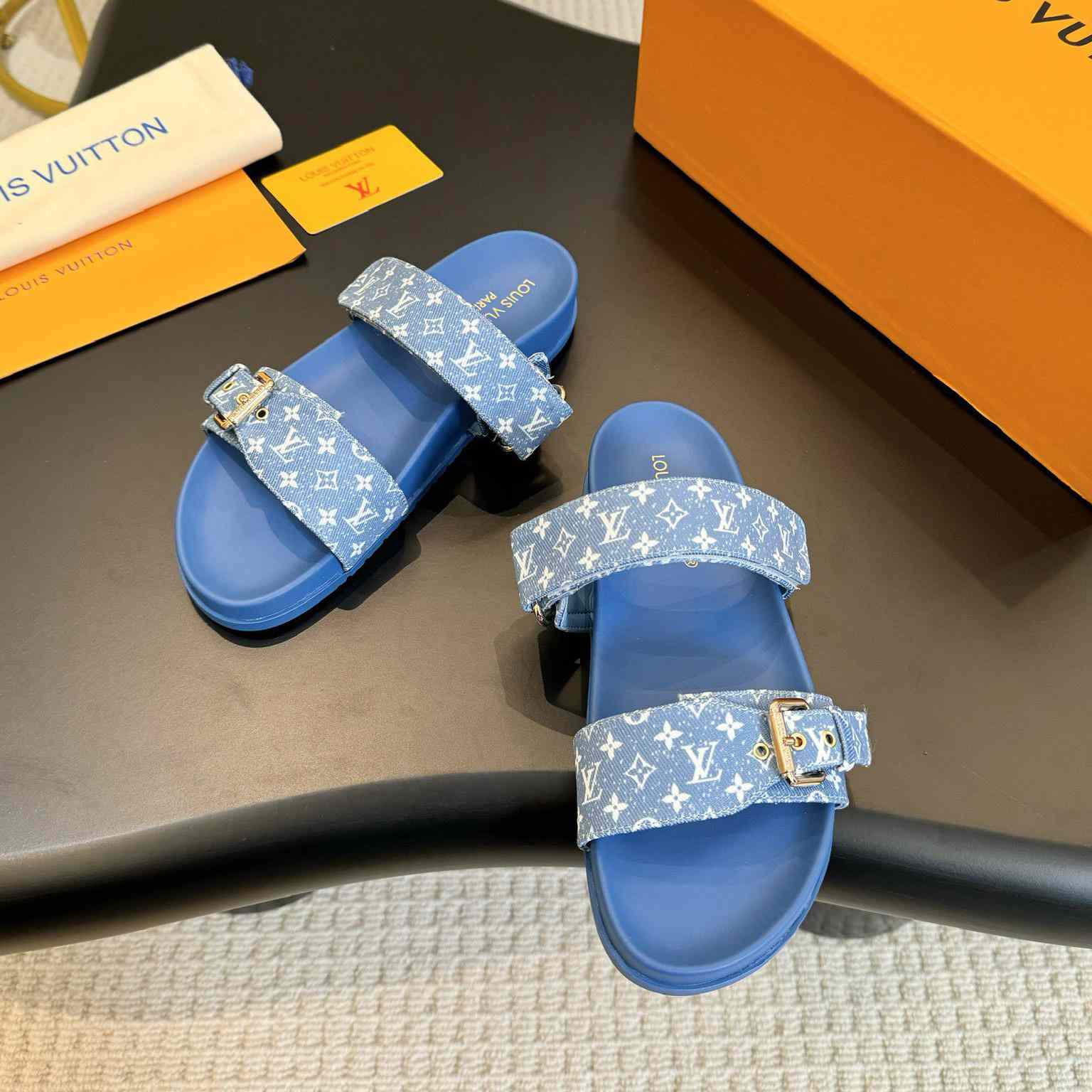 Louis Vuitton Bom Dia Flat Comfort Mule  1AD1BI - DesignerGu