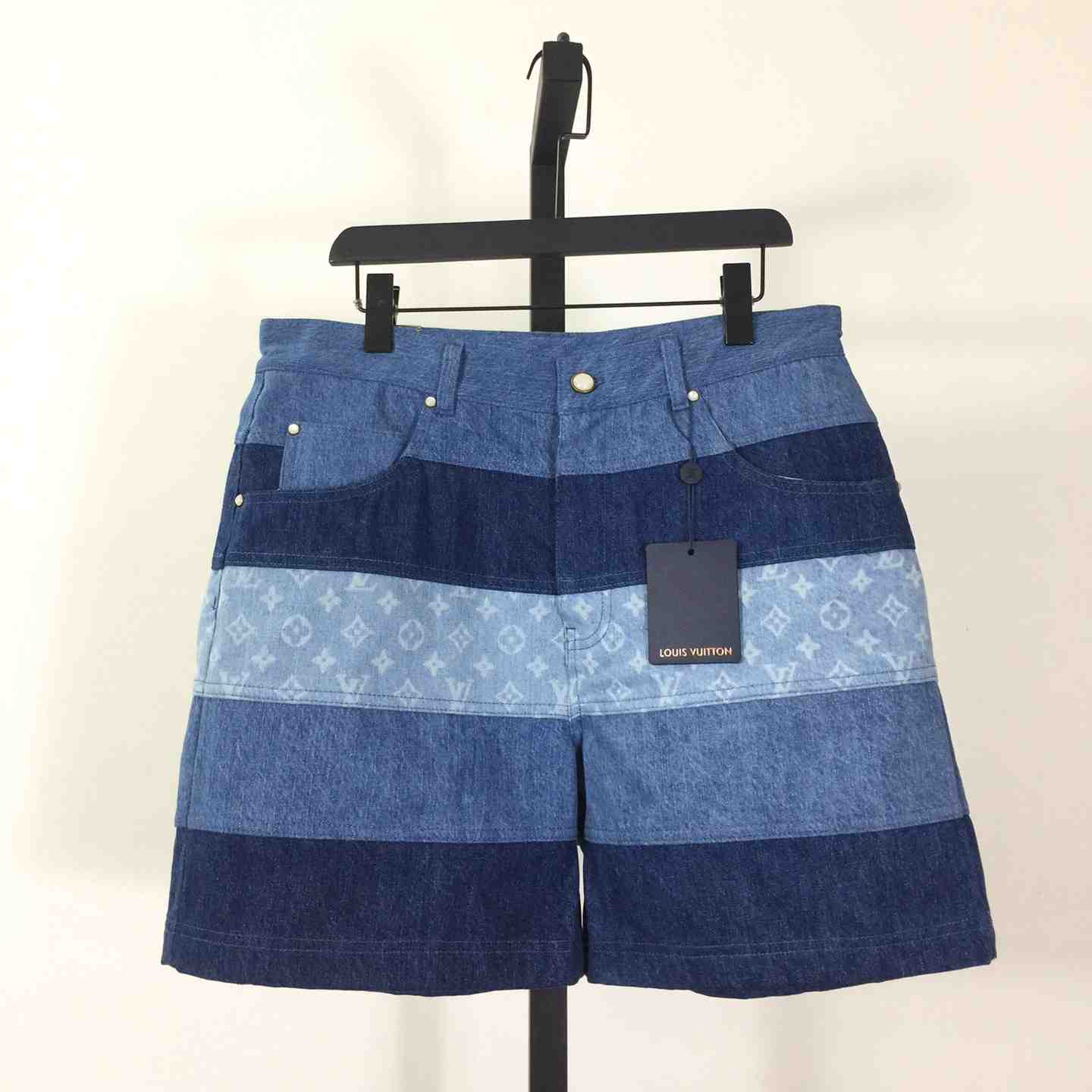 Louis Vuitton Striped Patchwork Denim Shorts  1AFQG8 - DesignerGu