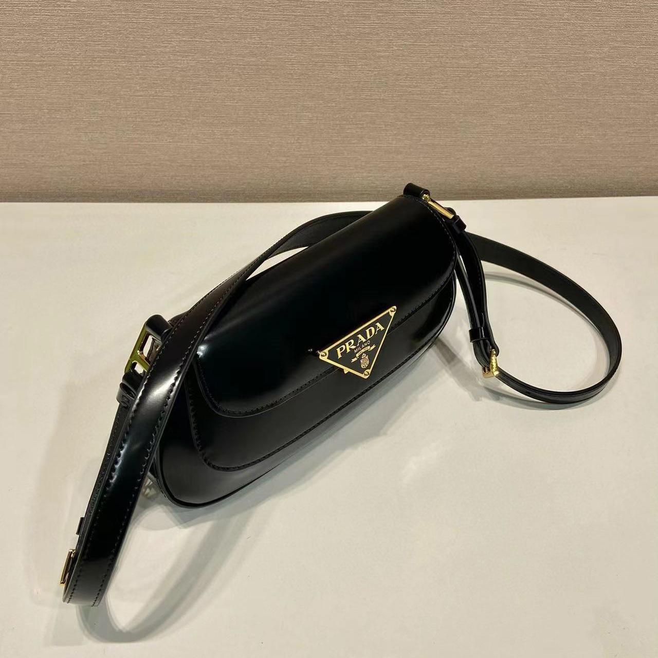 Prada Leather Shoulder Bag  （24x11x4cm） - DesignerGu