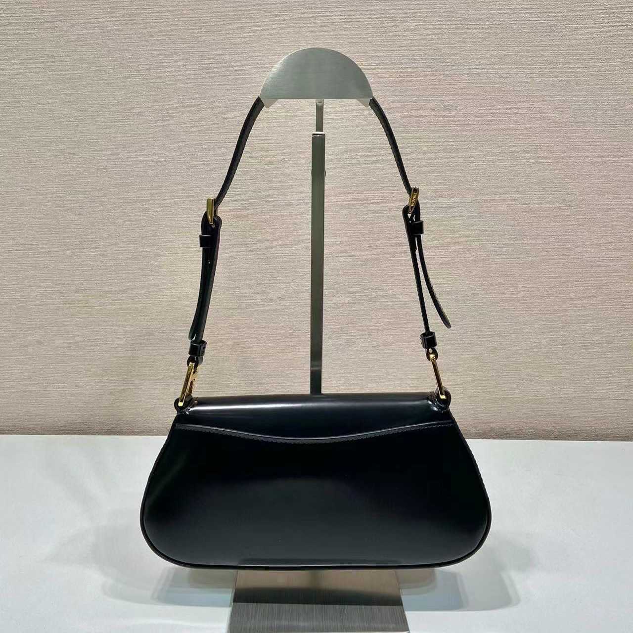 Prada Leather Shoulder Bag  （24x11x4cm） - DesignerGu