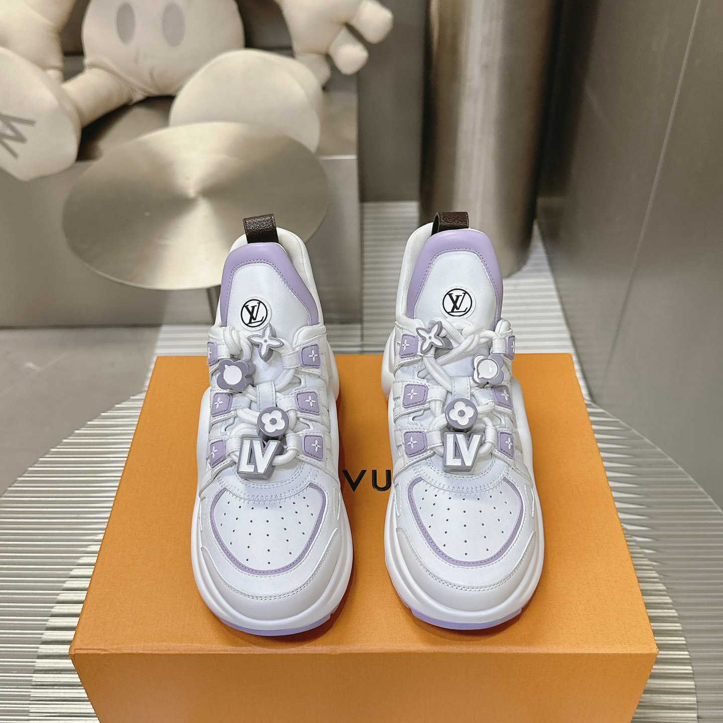 Louis Vuitton LV Archlight Sneaker   1AD296 - DesignerGu