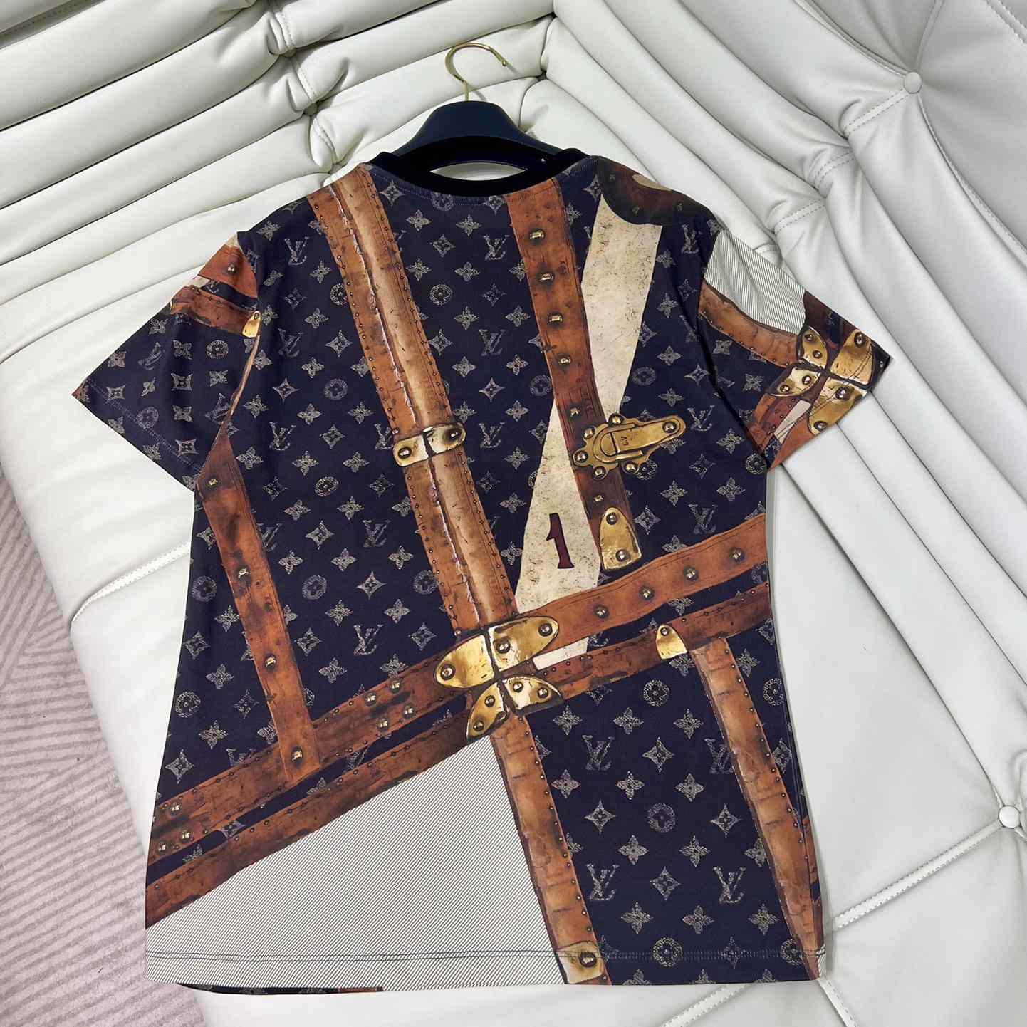 Louis Vuitton LV Trunk T-Shirt    1AGGLD - DesignerGu