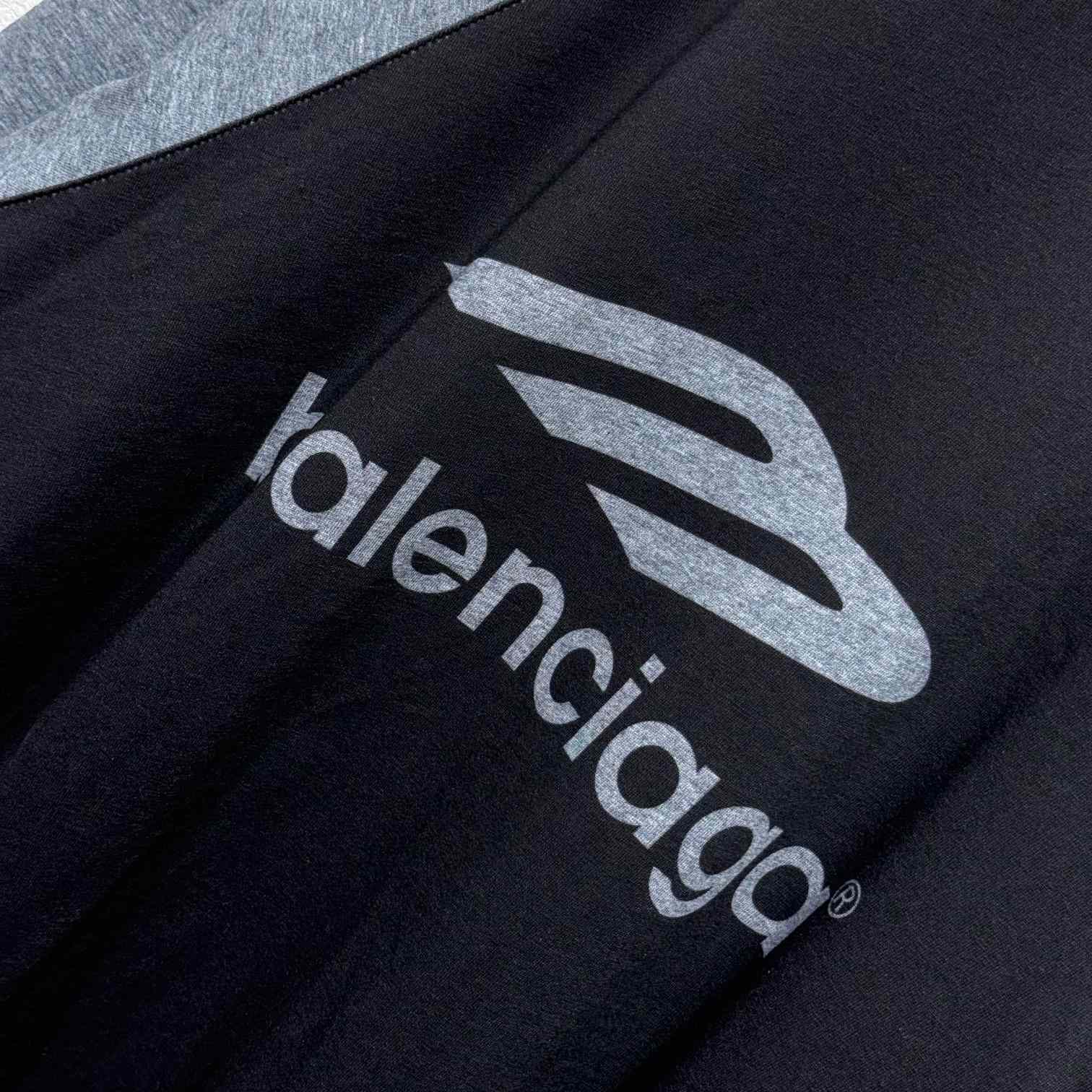 Balenciaga 3B Sports Icon Hybrid Large Sweater In Black - DesignerGu