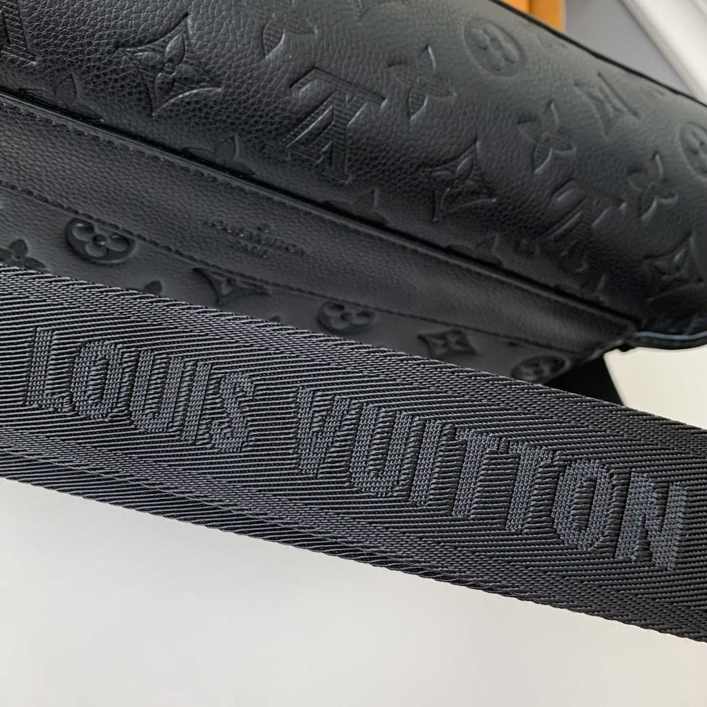 Louis Vuitton Messenger Voyager PM   M25121 - DesignerGu