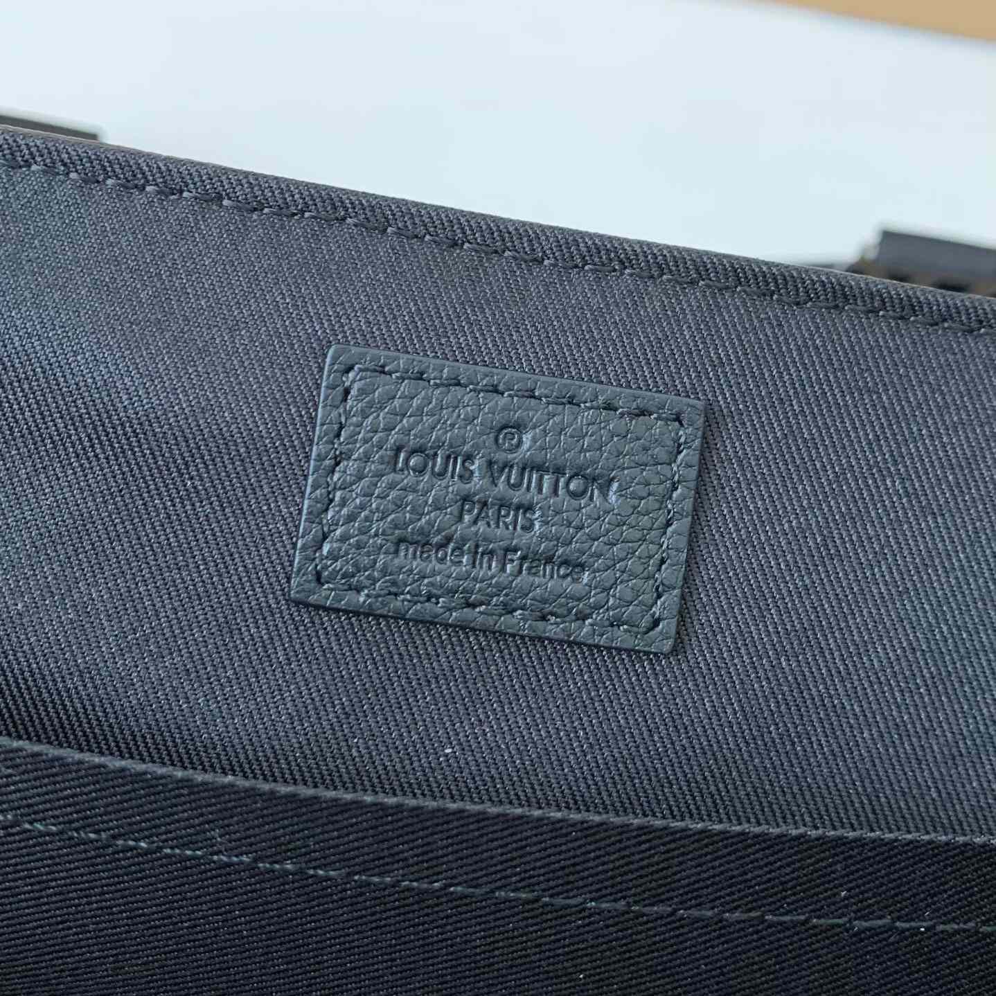 Louis Vuitton Messenger Voyager PM   M25121 - DesignerGu