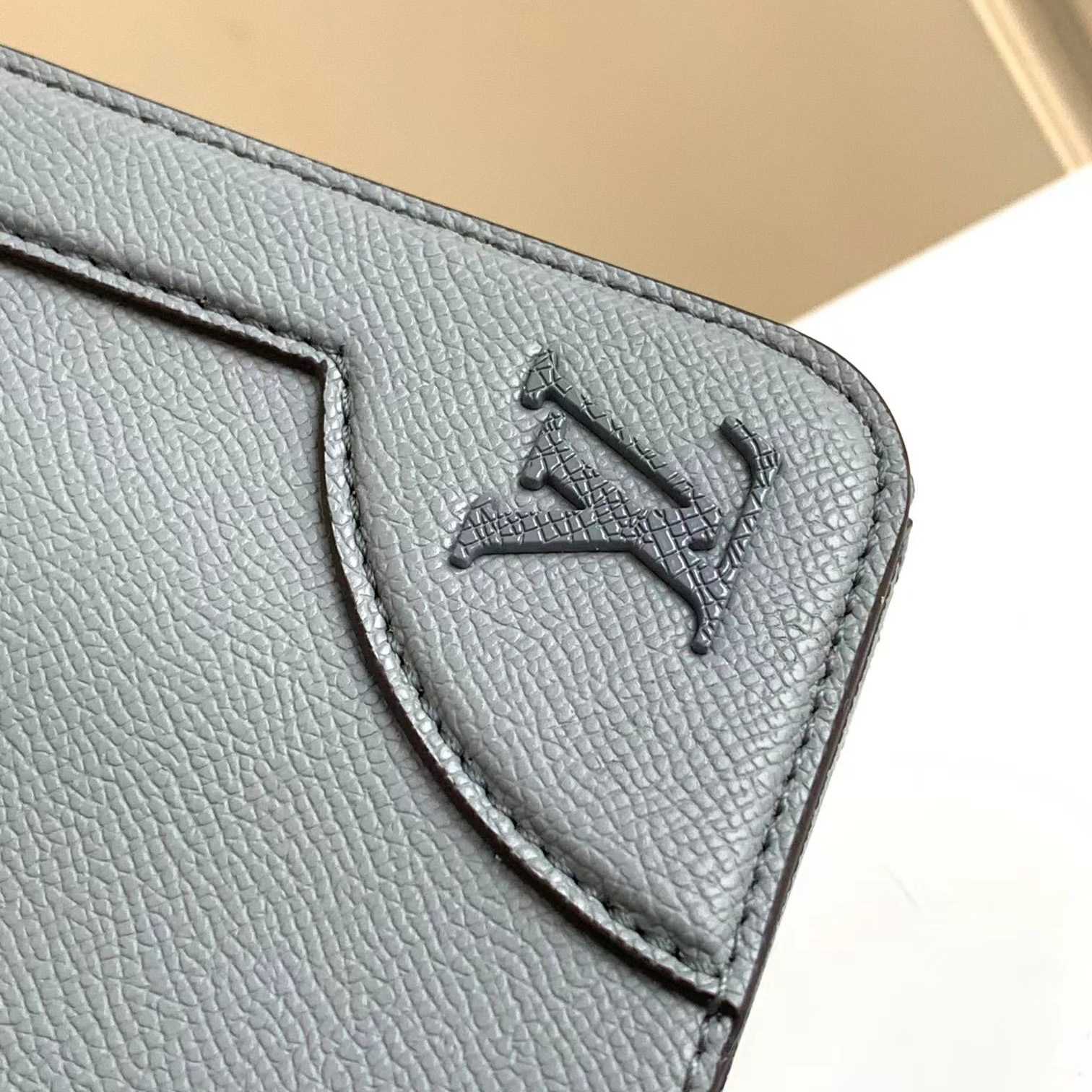 Louis Vuitton New Flap Messenger (28.3 x 18.3 x 4.3 cm) - DesignerGu