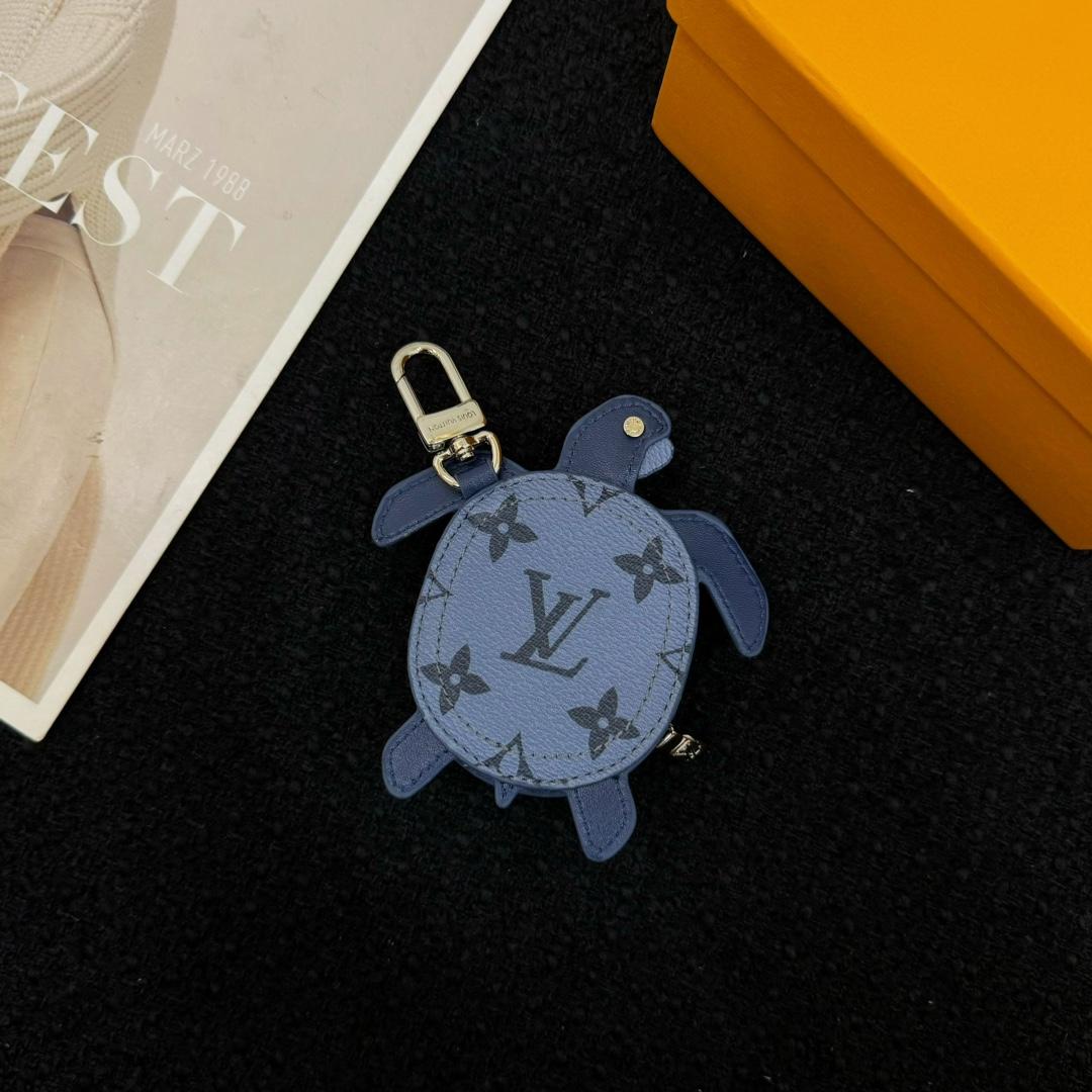 Louis Vuitton LV Turtle Pouch Bag Charm  M02047 - DesignerGu