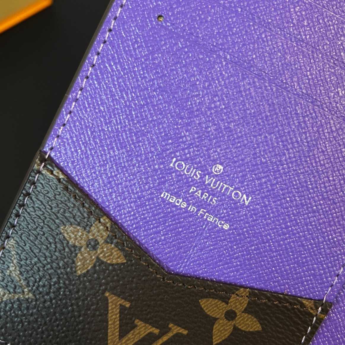 Louis Vuitton Passport Cover   M28268 - DesignerGu