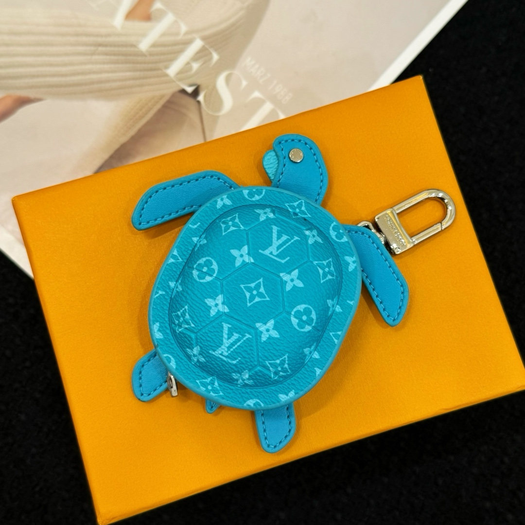 Louis Vuitton LV Turtle Pouch Bag Charm  M02049 - DesignerGu