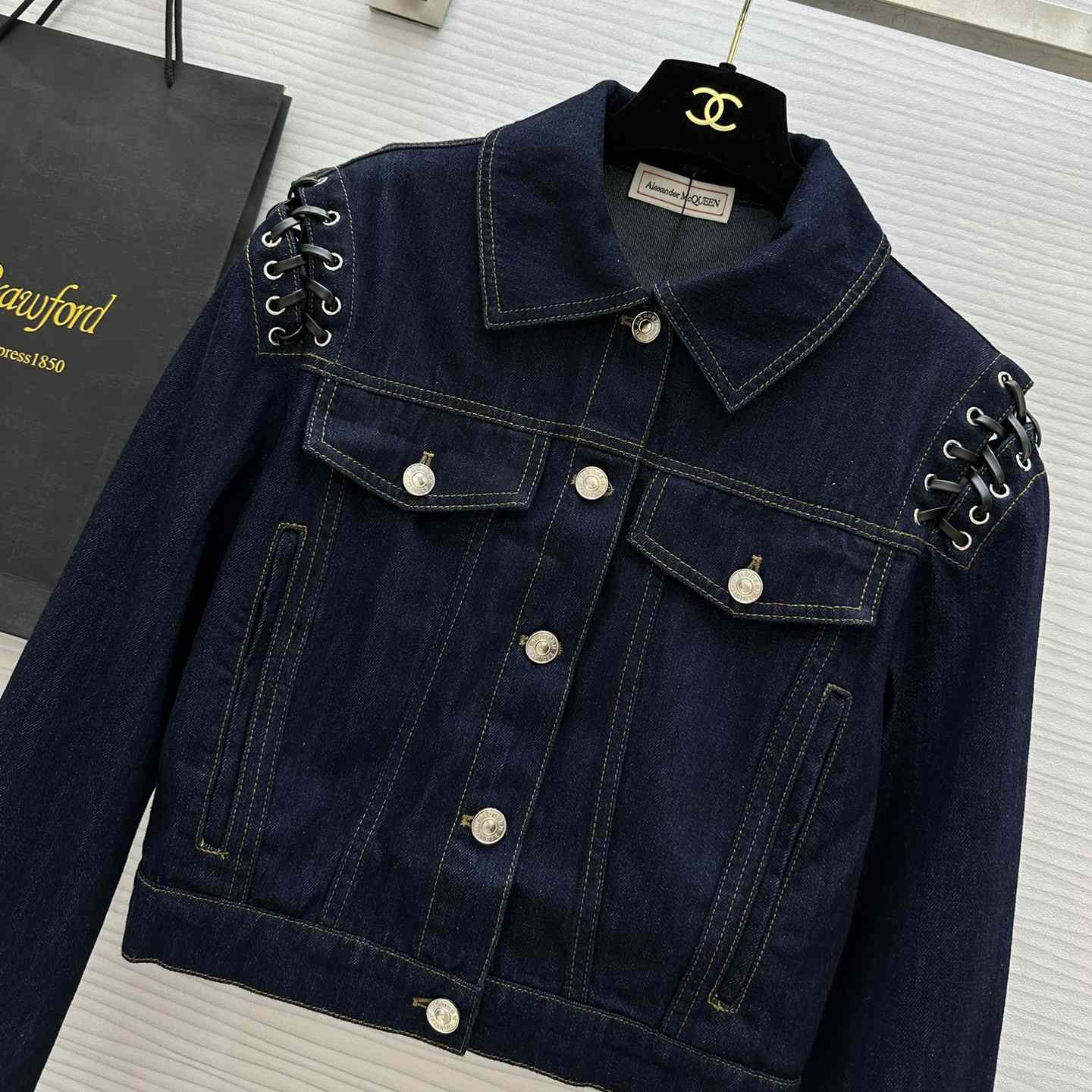 Alexander Mcqueen Lace-up Cropped Denim Jacket - DesignerGu