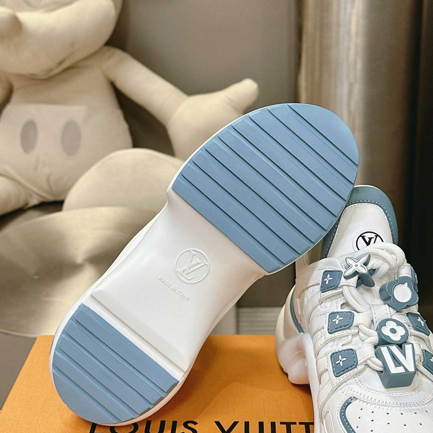 Louis Vuitton LV Archlight Sneaker   1AD28Q - DesignerGu