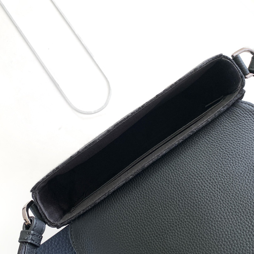 Dior Saddle Messenger Bag - DesignerGu