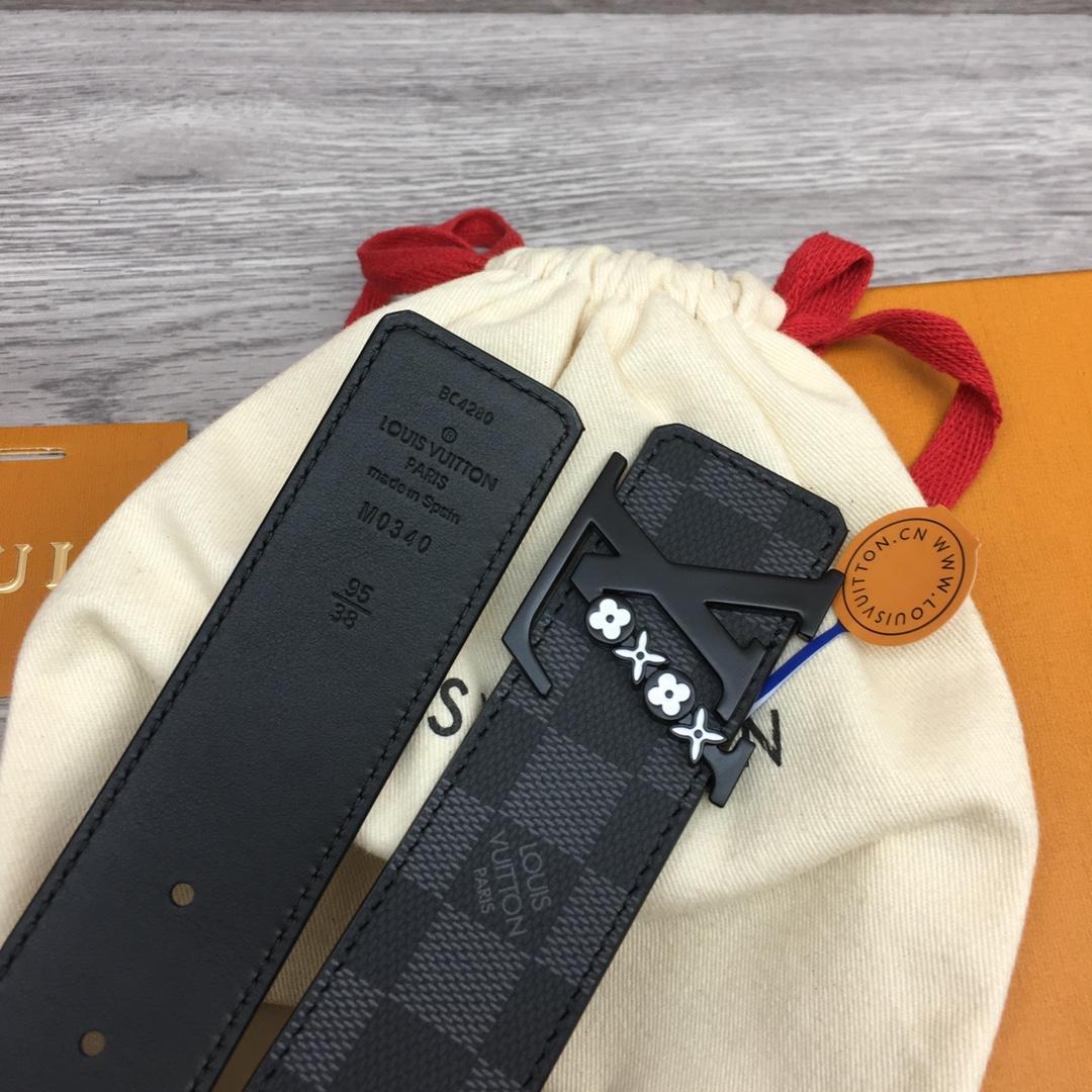 Louis Vuitton 40mm Reversible Belt - DesignerGu