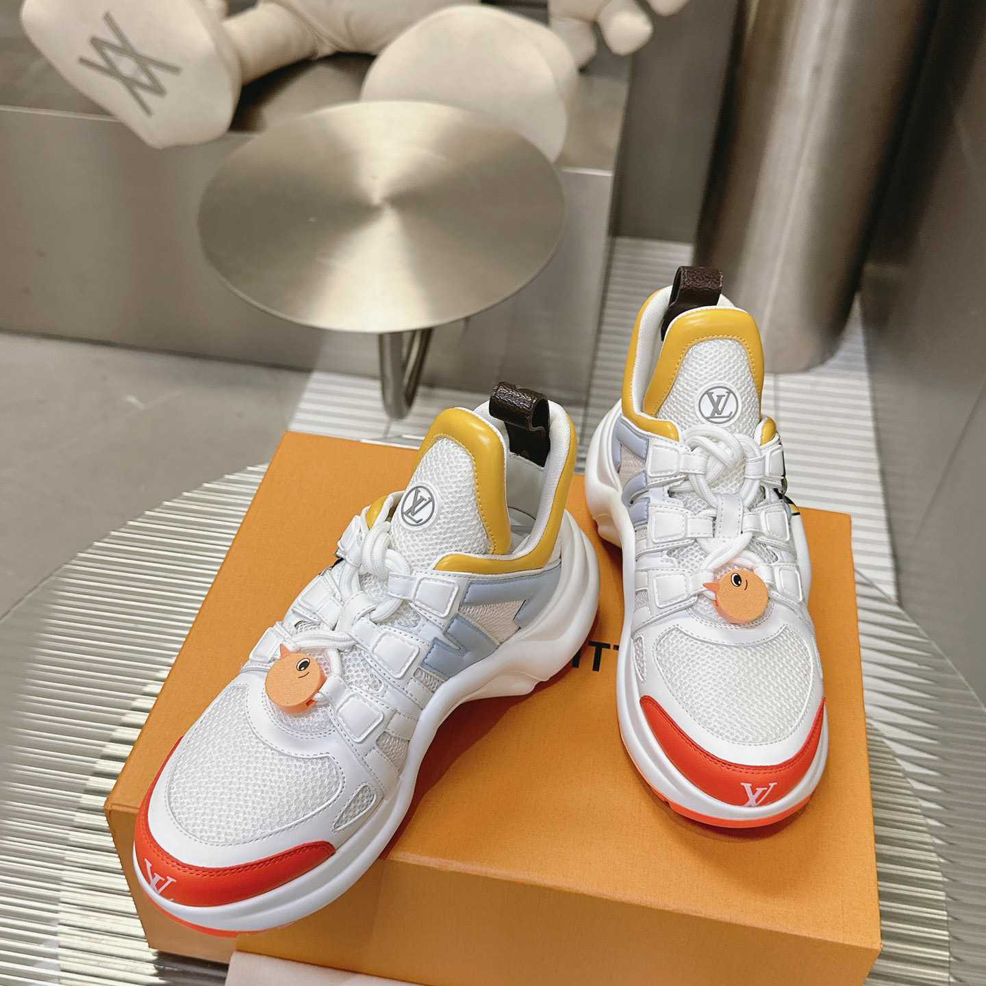 Louis Vuitton LV Archlight Sneaker   1AD35Y - DesignerGu