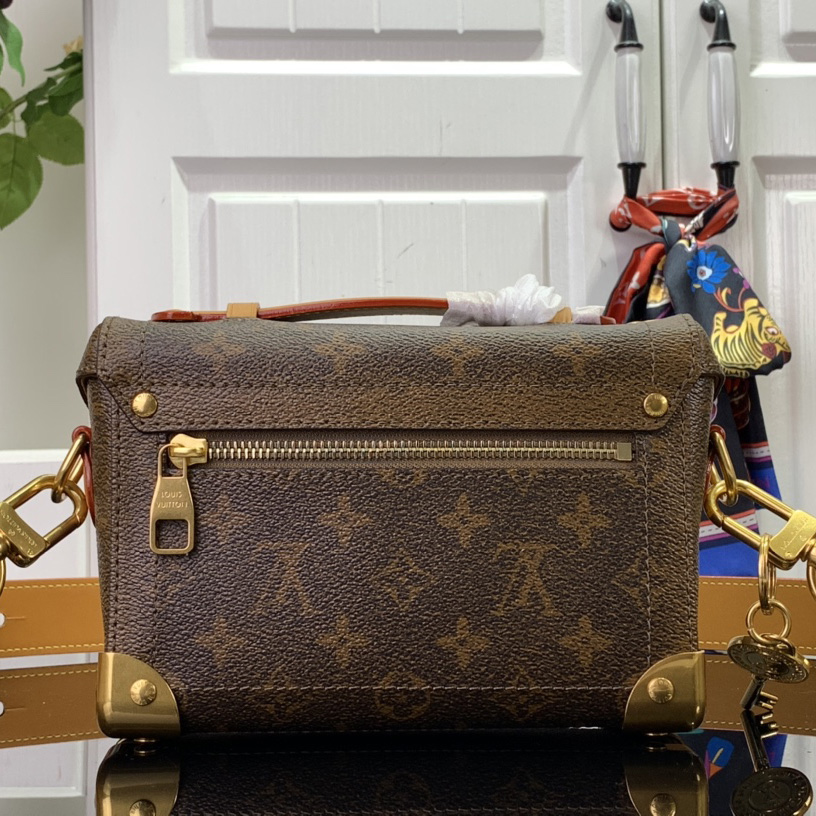 Louis Vuitton Soul Trunk   M11535 - DesignerGu