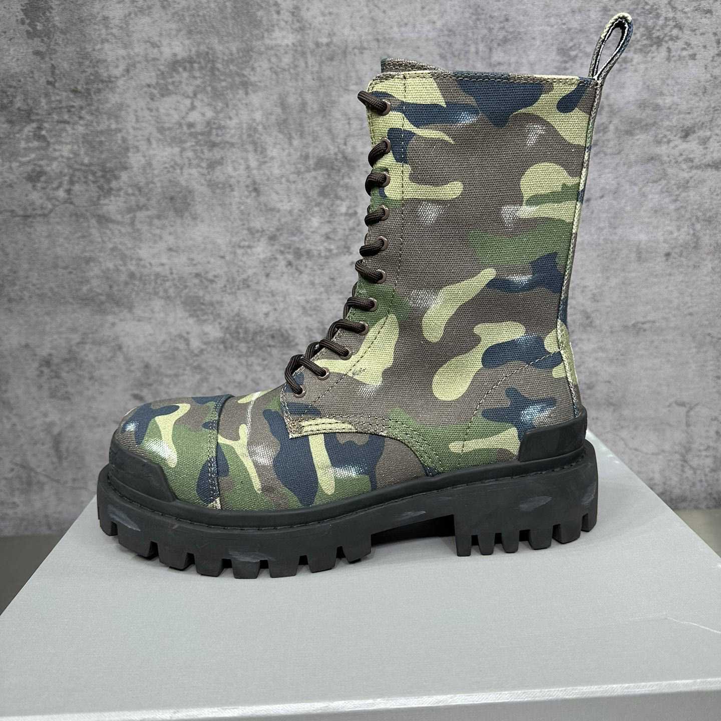 Balenciaga Strike 20mm Boot In Dark Green Camo Print On Canvas - DesignerGu