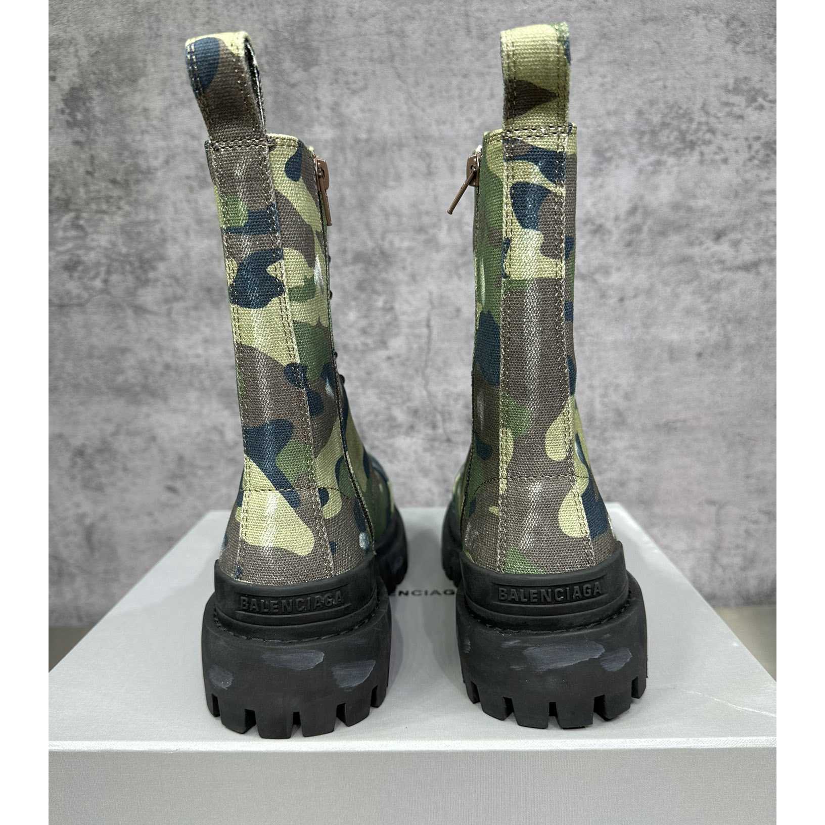 Balenciaga Strike 20mm Boot In Dark Green Camo Print On Canvas - DesignerGu