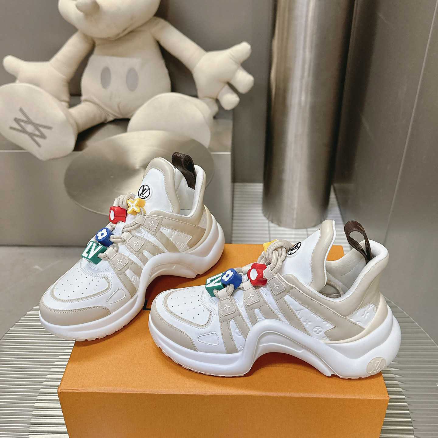 Louis Vuitton LV Archlight Sneaker   1AD2GJ - DesignerGu