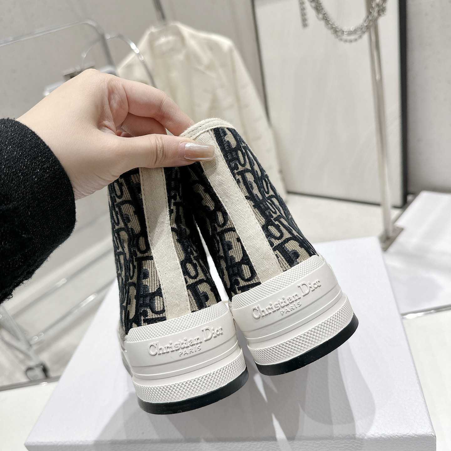 Dior Walk'n'Dior Platform Sneaker - DesignerGu