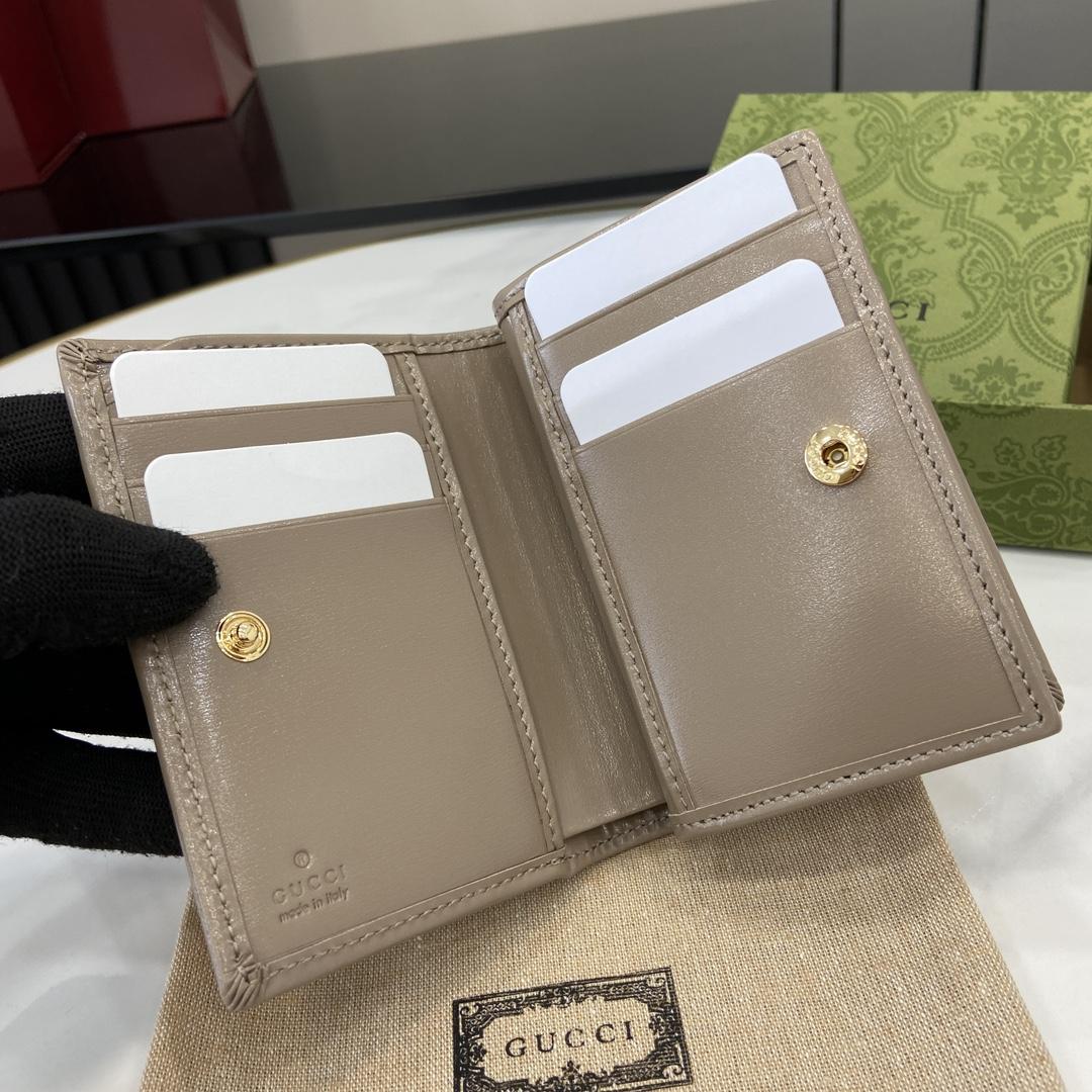 Gucci Medium Wallet With GG Shadow - DesignerGu