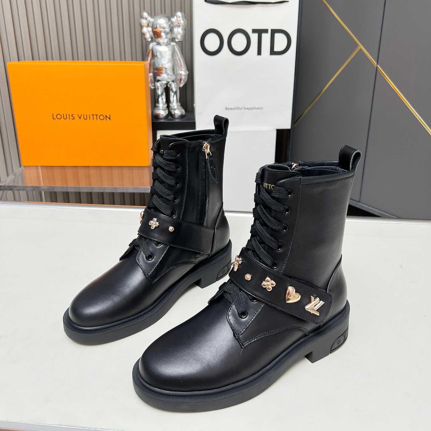 Louis Vuitton Citizen Flat Ranger Boot   - DesignerGu