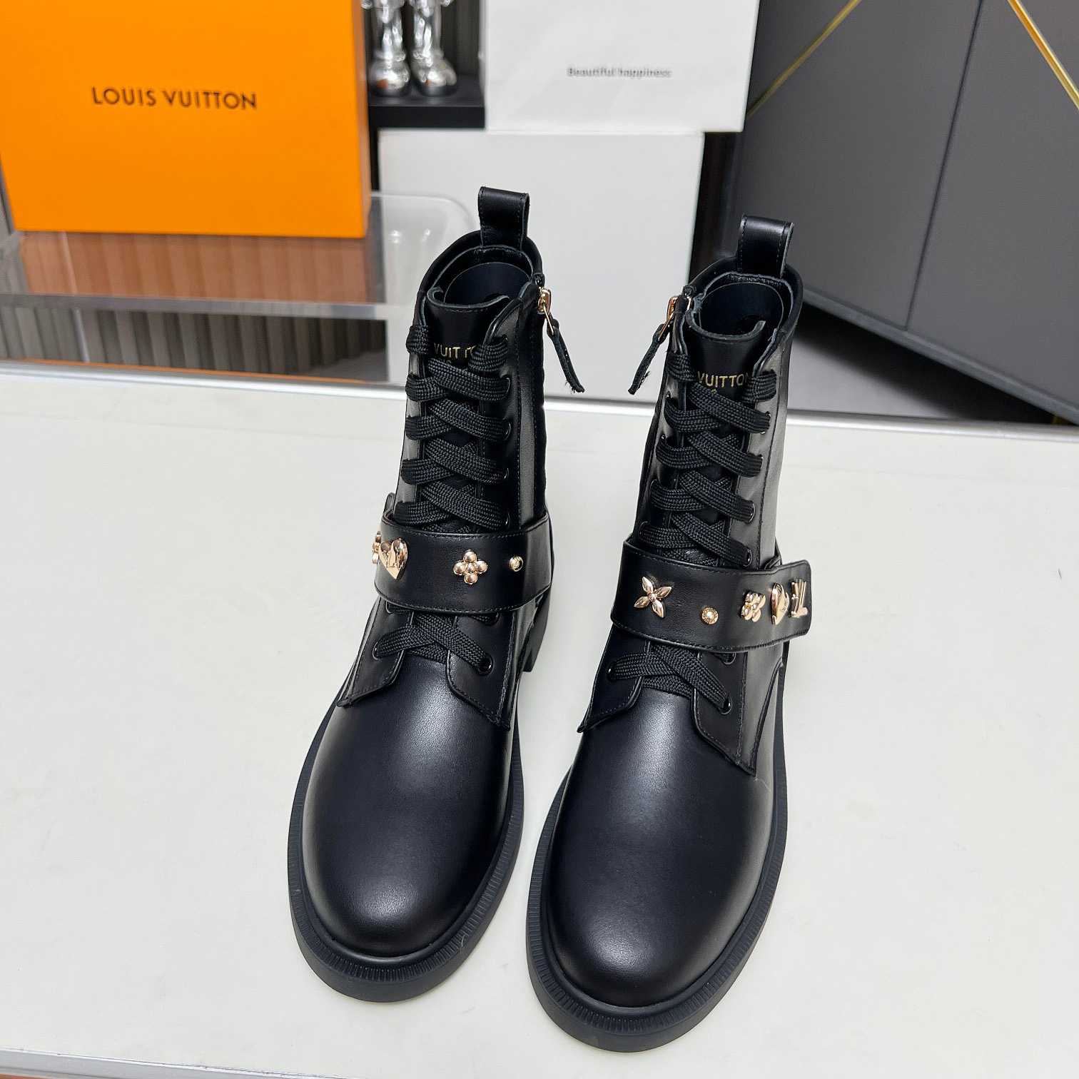 Louis Vuitton Citizen Flat Ranger Boot   - DesignerGu