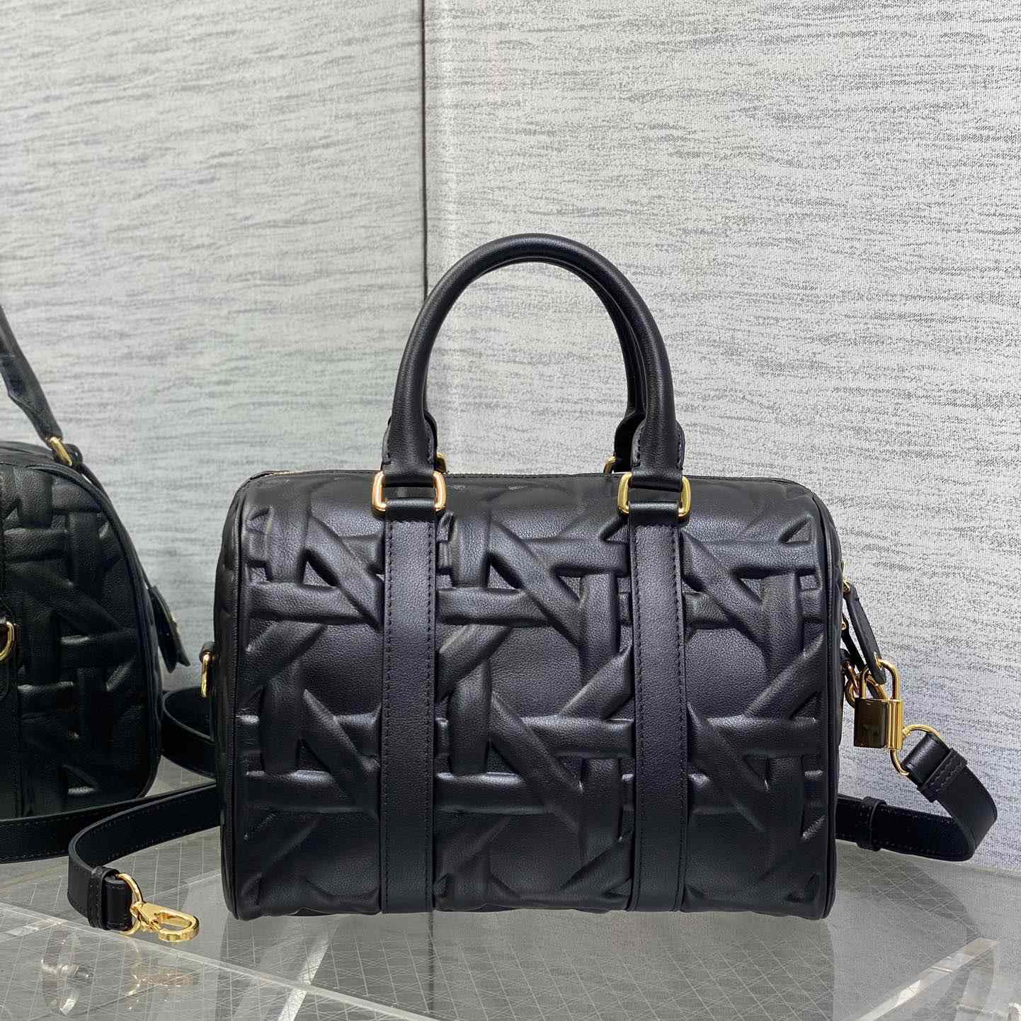 Dior Groove 25 Bag - DesignerGu