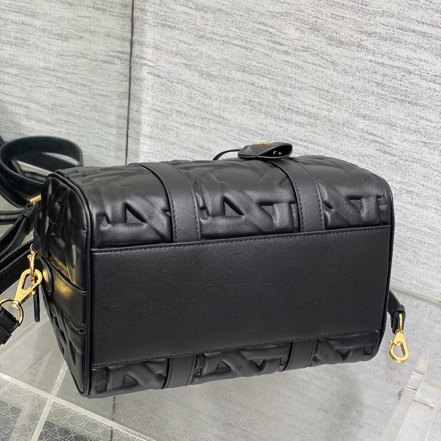 Dior Groove 25 Bag - DesignerGu