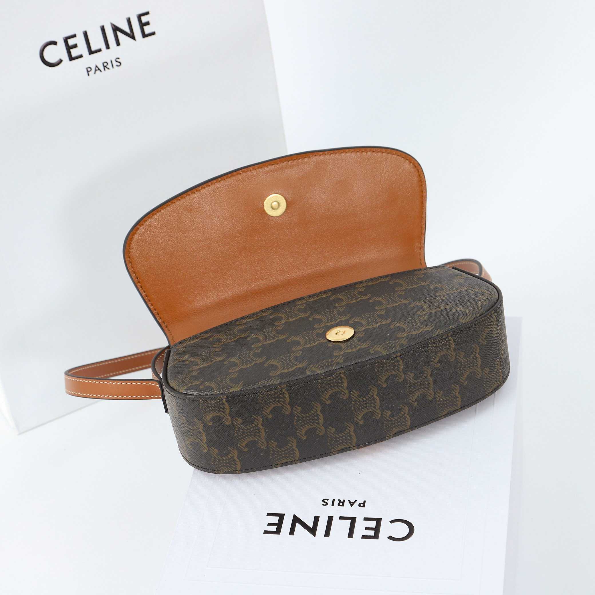 Celine Clutch On Strap Tabou In Triomphe Canvas And Calfskin - DesignerGu