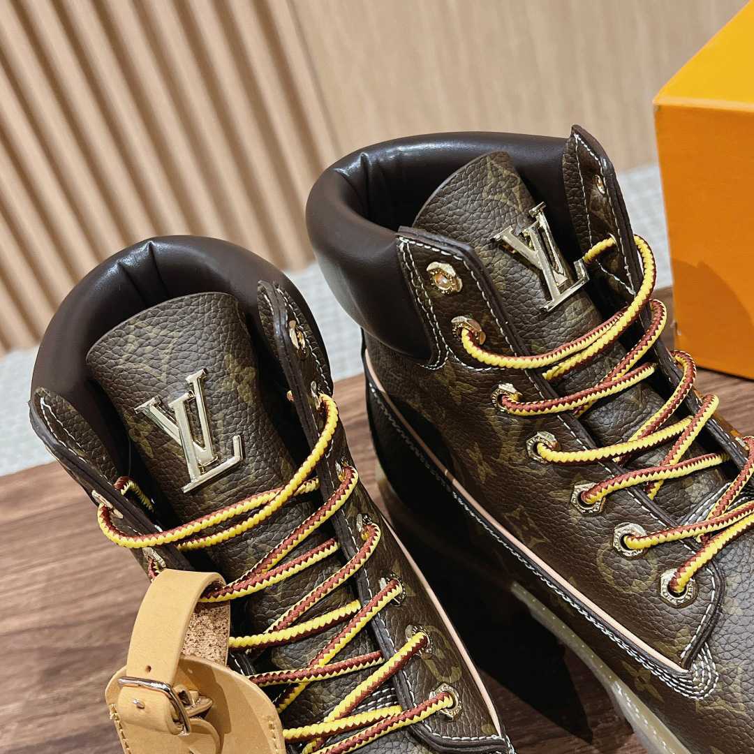 Louis Vuitton x Timberland Ankle Boot - DesignerGu