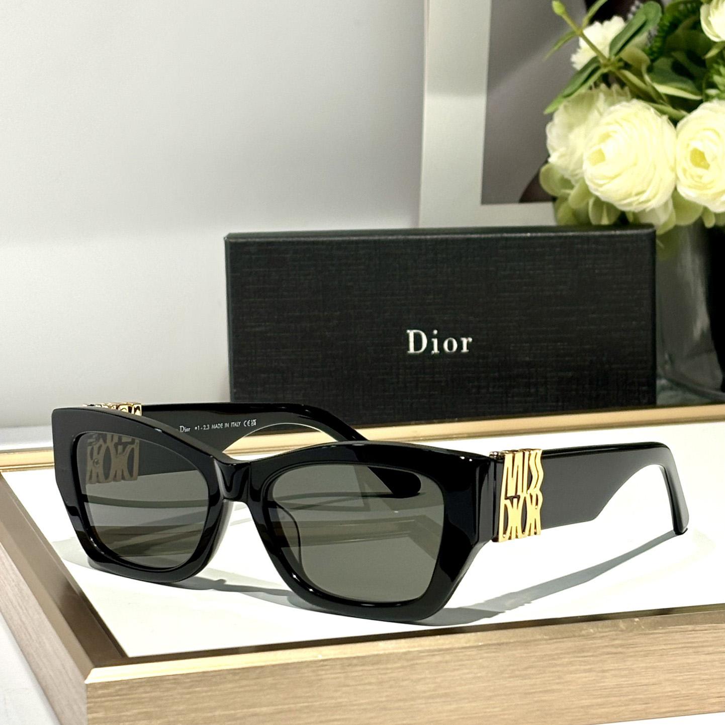 Dior MissDior S1I Black Rectangular Sunglasses - DesignerGu