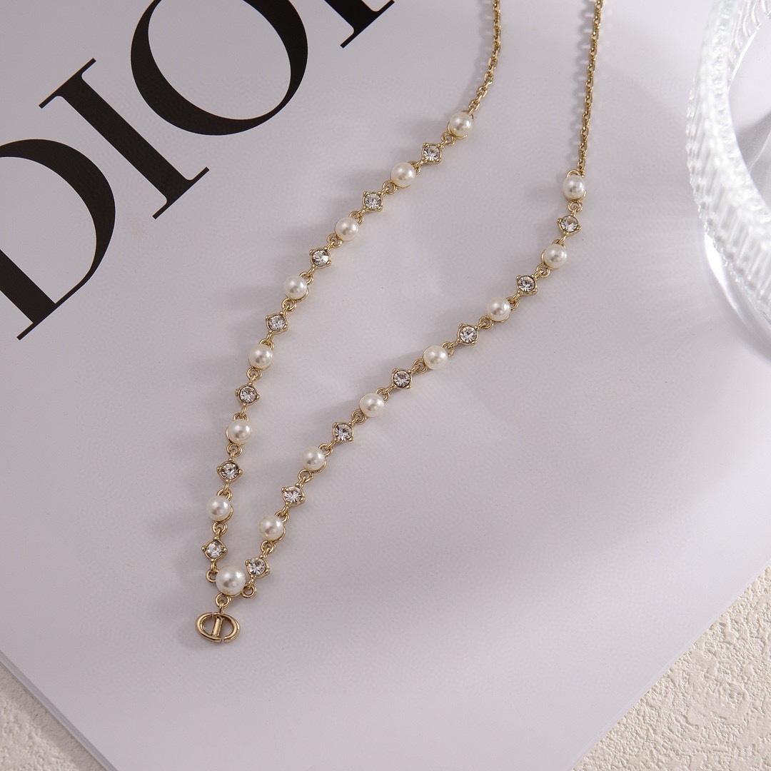 Dior Petit CD Treasure Necklace - DesignerGu