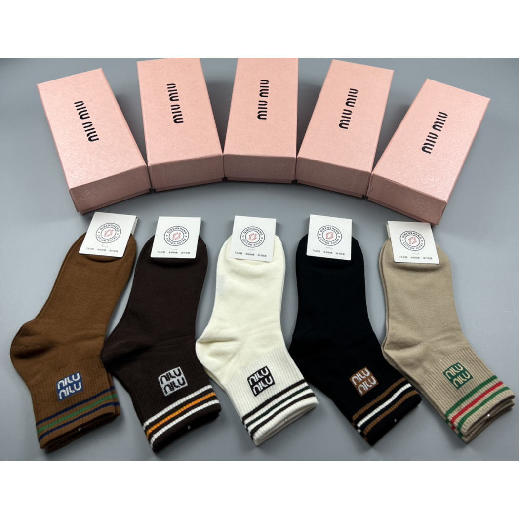 Miu Miu Socks /Box - DesignerGu