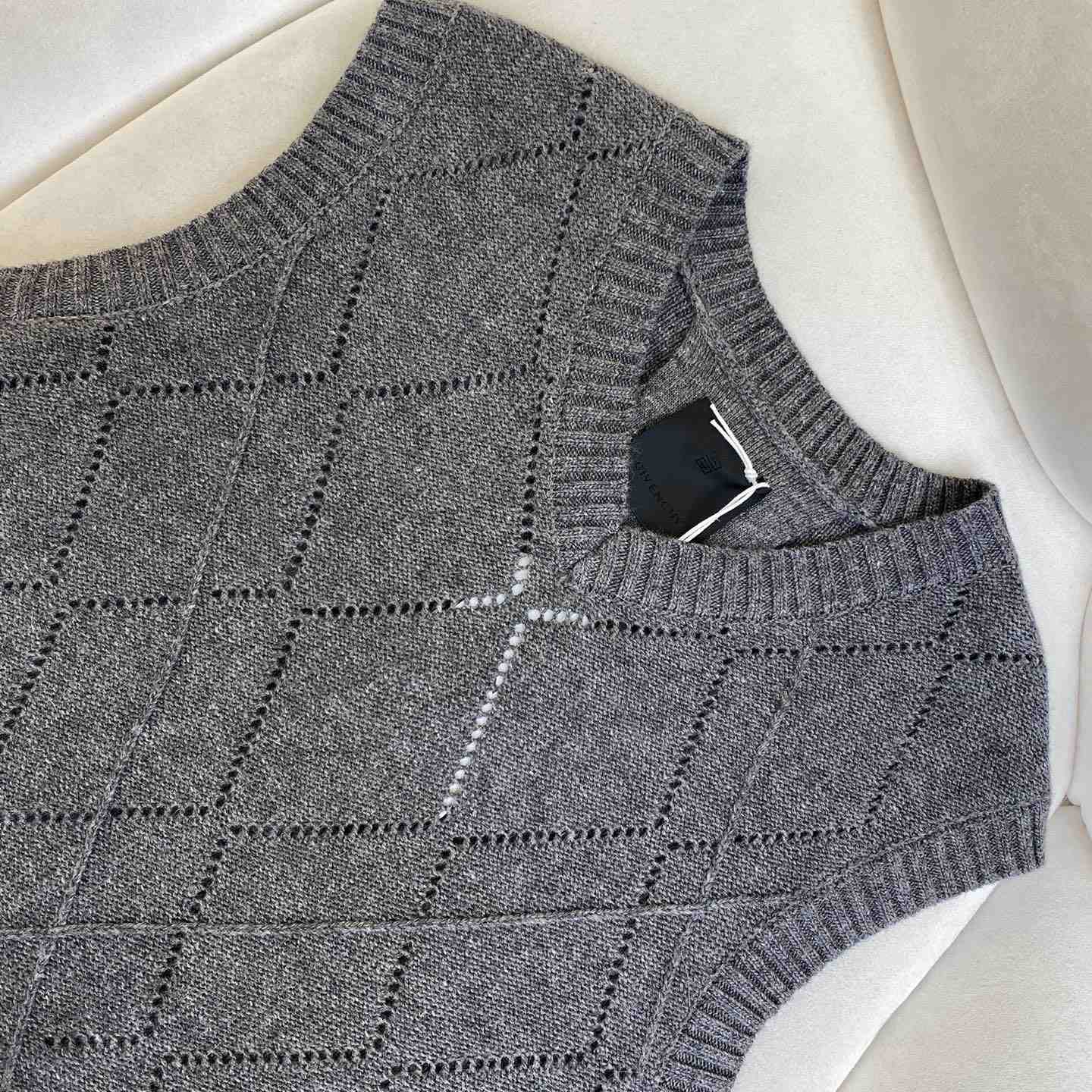 Givenchy Cropped Sweater In Wool - DesignerGu