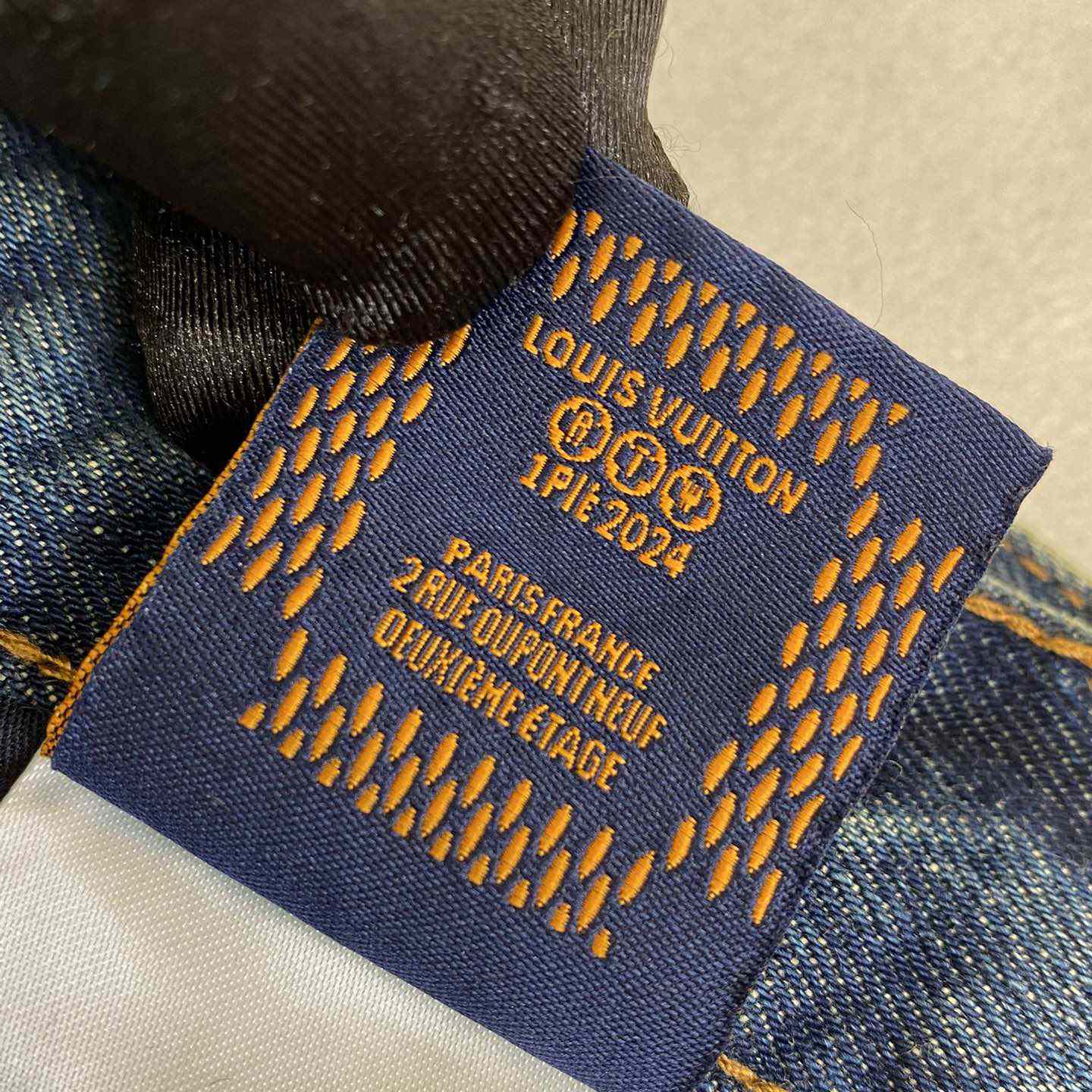 Louis Vuitton Washed Denim Workwear Pants   1AFWYZ - DesignerGu