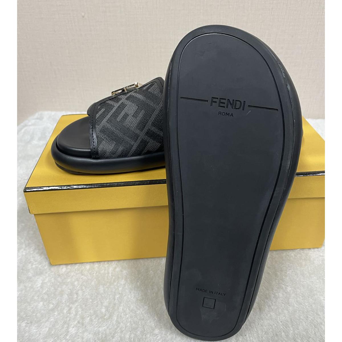 Fendi Feel Black Fabric Slides - DesignerGu