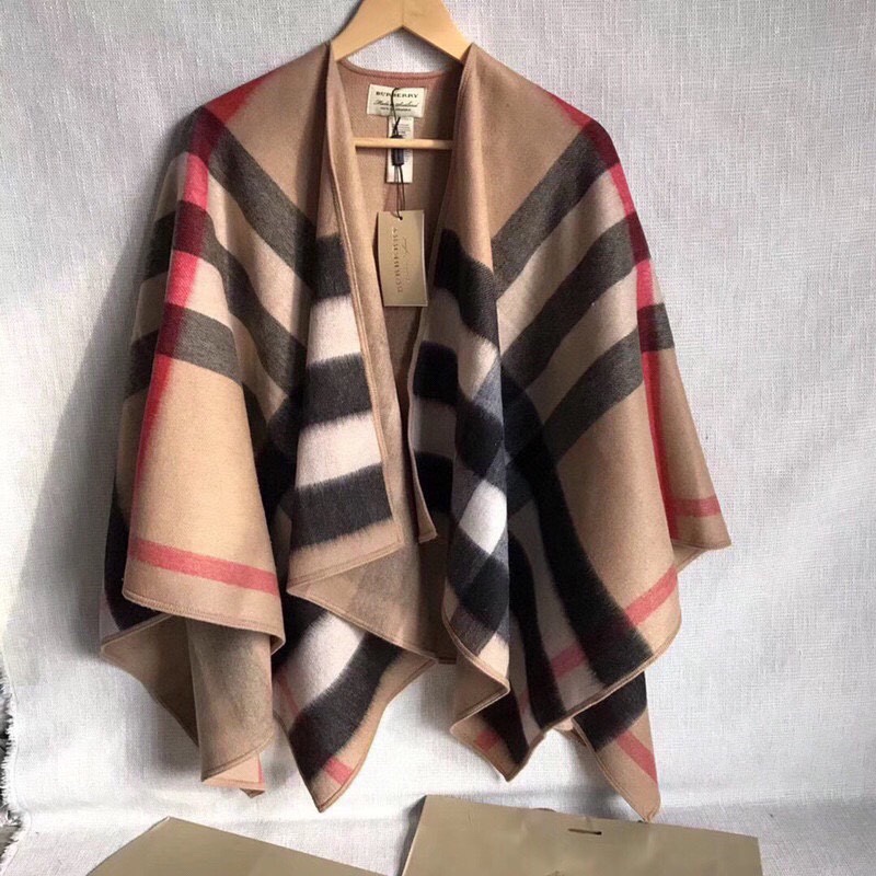 Burberry Charlotte Reversible Wool Felt Cape    140*140cm - DesignerGu