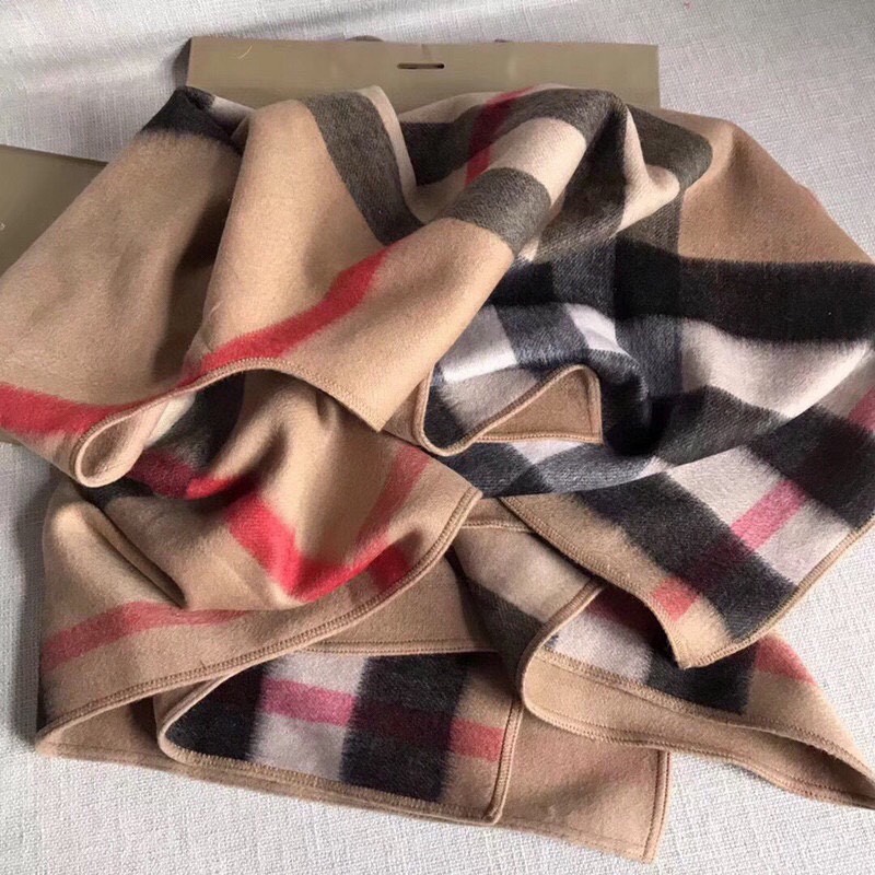 Burberry Charlotte Reversible Wool Felt Cape    140*140cm - DesignerGu