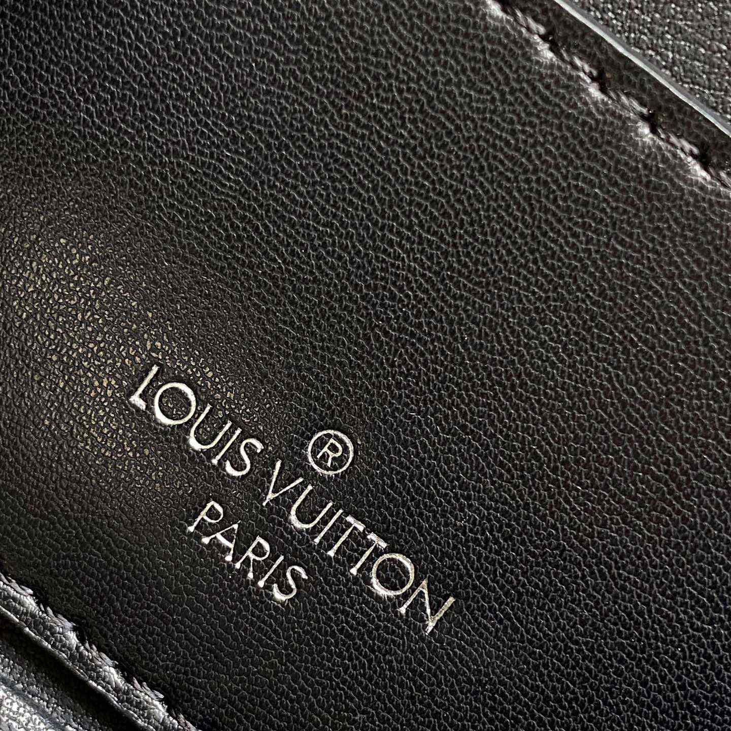 Louis Vuitton Vanity PM   M25123 - DesignerGu