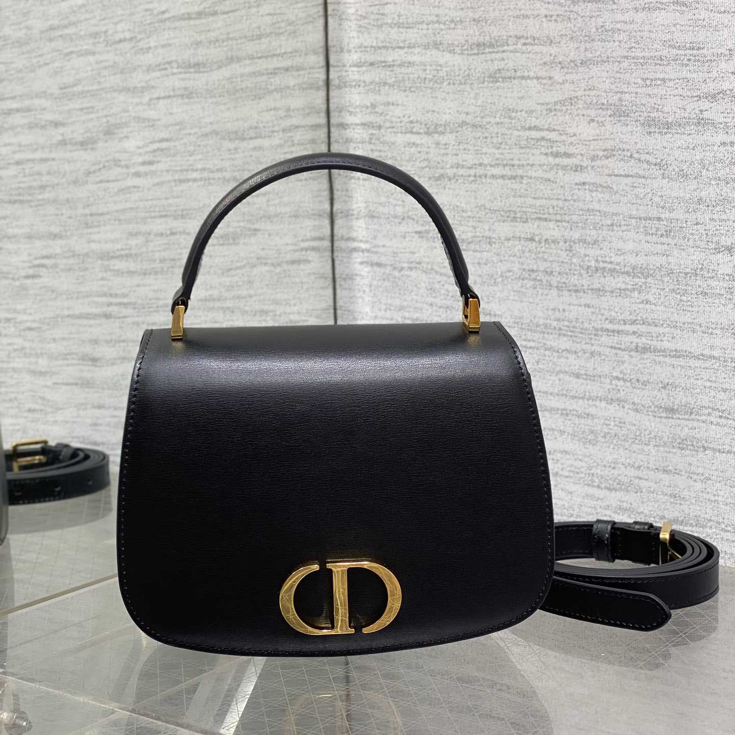 Dior Medium 30 Montaigne Avenue Top Handle Bag - DesignerGu