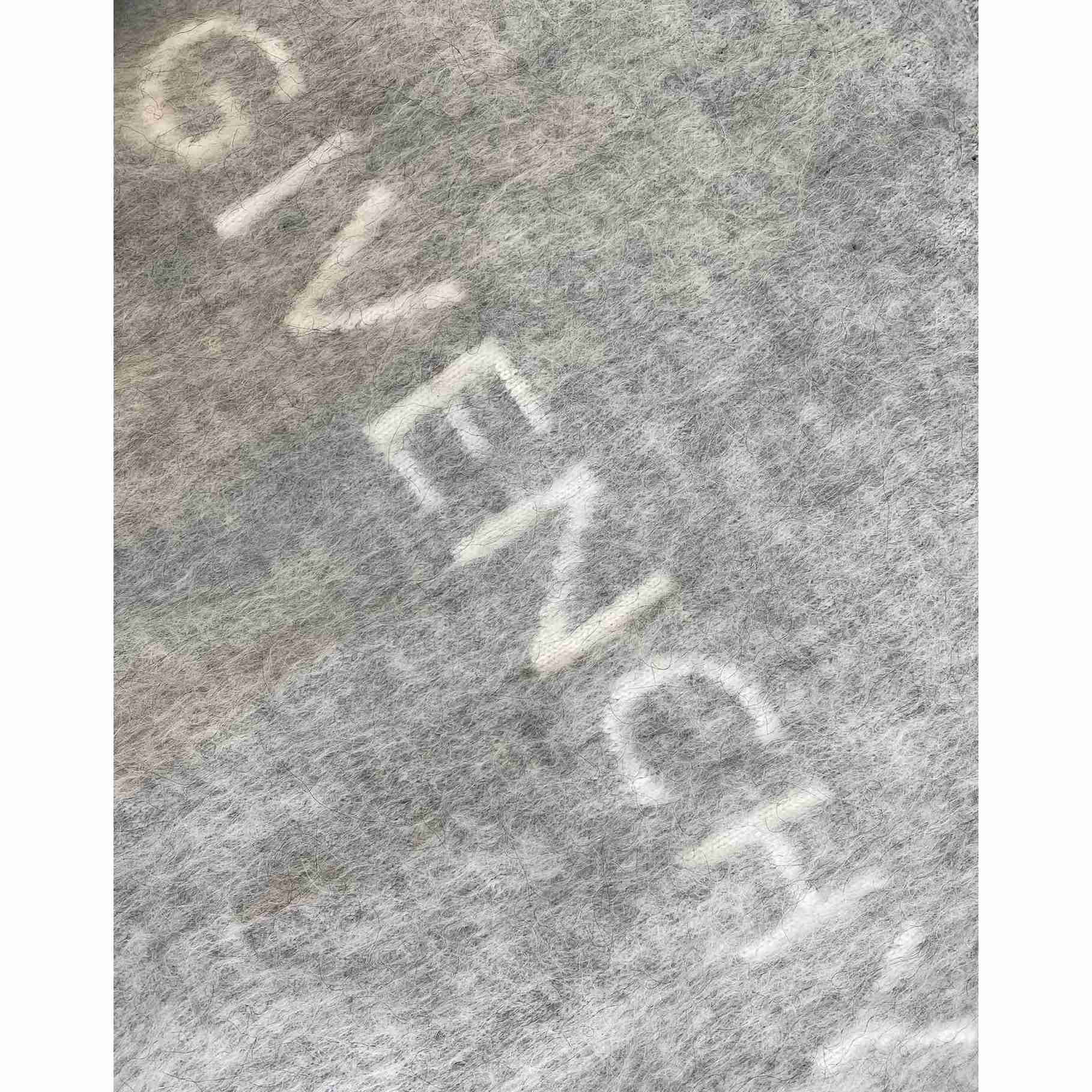 Givenchy 4G Logo Detailed Crewneck Sweater - DesignerGu