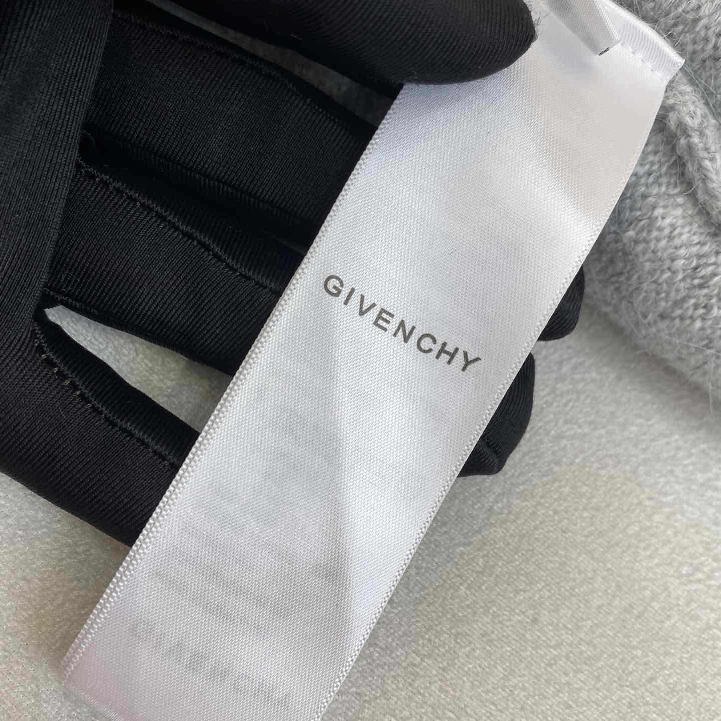 Givenchy 4G Logo Detailed Crewneck Sweater - DesignerGu