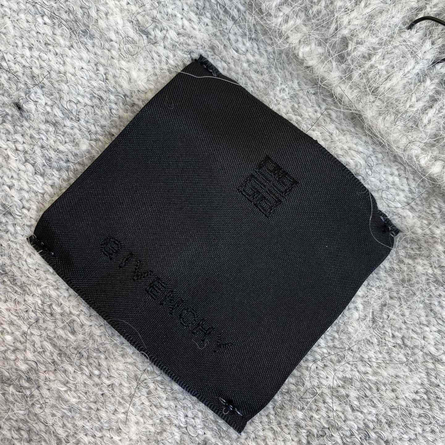 Givenchy 4G Logo Detailed Crewneck Sweater - DesignerGu