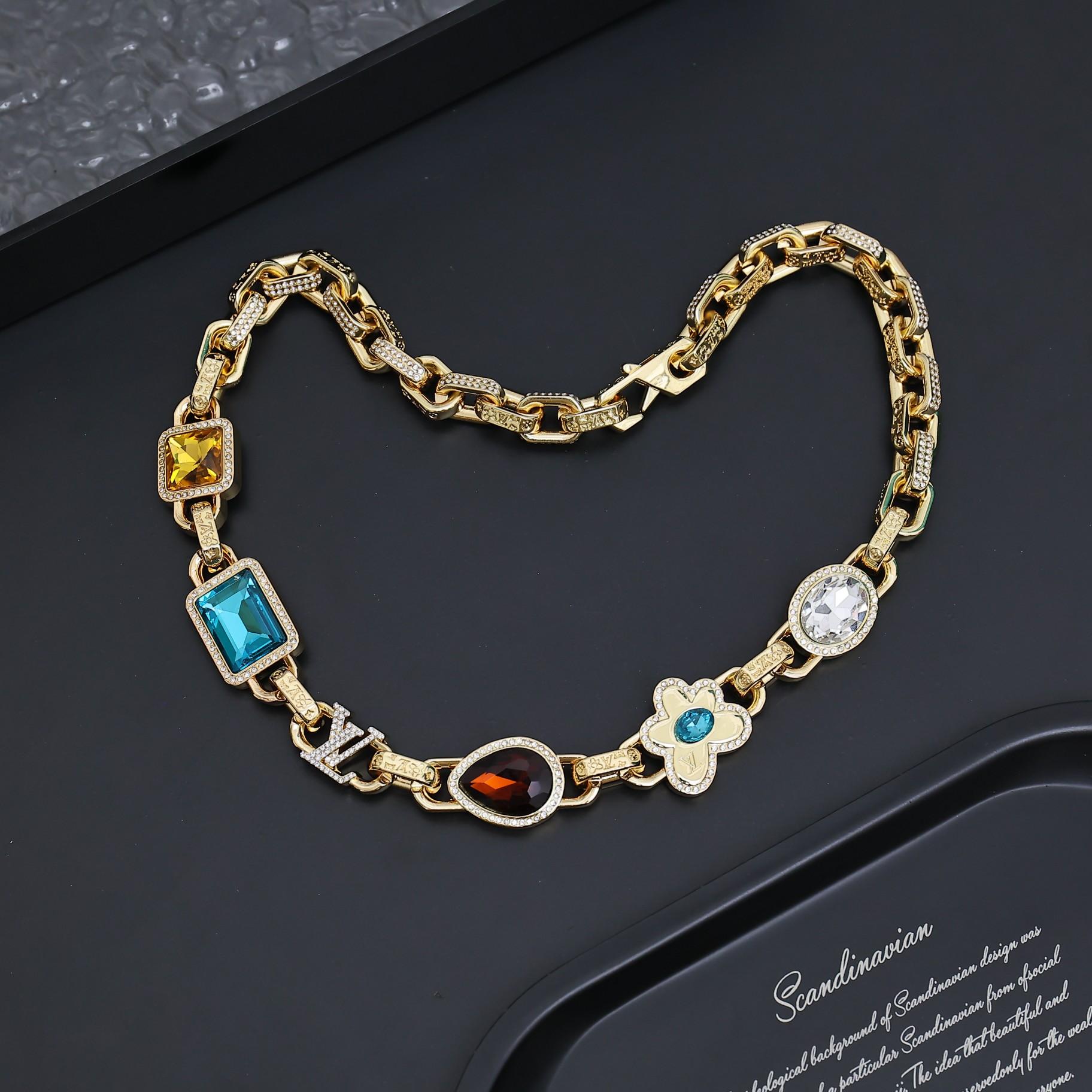 Louis Vuitton Paradise Stone Necklace  M01875 - DesignerGu