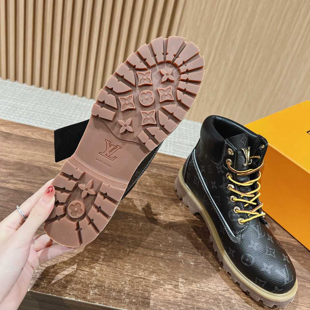 Louis Vuitton x Timberland Ankle Boot - DesignerGu