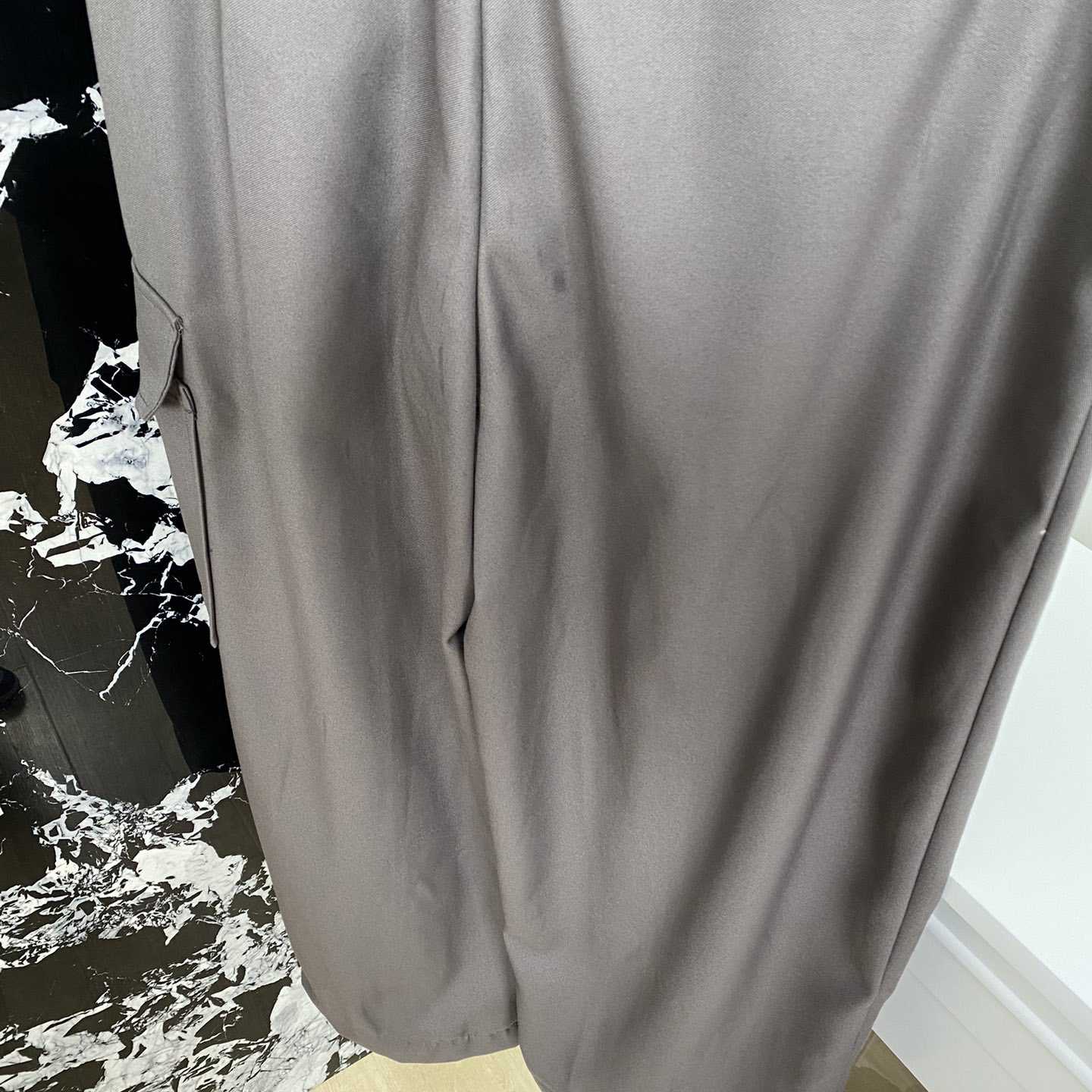 Louis Vuitton Pants - DesignerGu