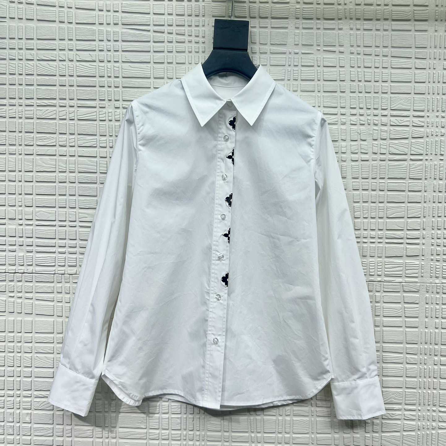 Louis Vuitton Monogram Flower Accent Shirt    1AGACT - DesignerGu