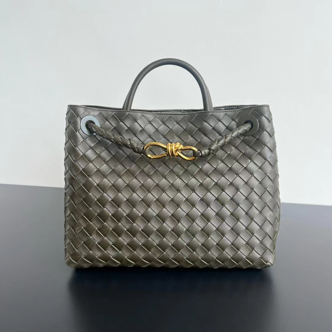 Bottega Veneta Medium Andiamo  32*24*12CM - DesignerGu